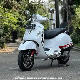 PIAGGIO VESPA GTS 150 3V TH 2014 PERFECT CONDITION
