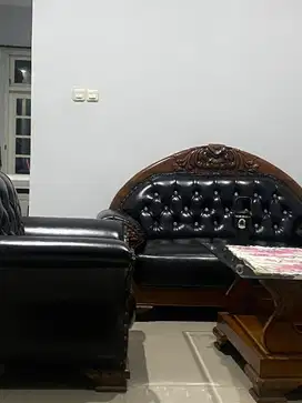 Dijual Sofa hitam