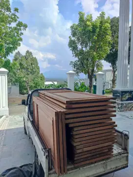 Daun pintu kayu kamper Samarinda