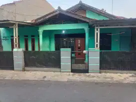 Di kontrakan rumah dekat gerbang tol sadang purwakarta