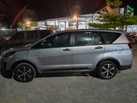 Innova venturer bensin 2021