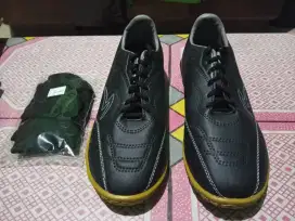 Sepatu Futsal Specs