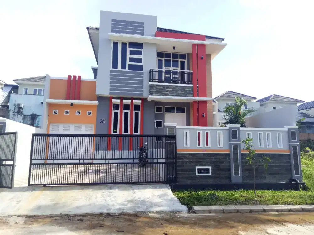DIJUAL RUMAH DE-ROYAL BALIKPAPAN REGENCY