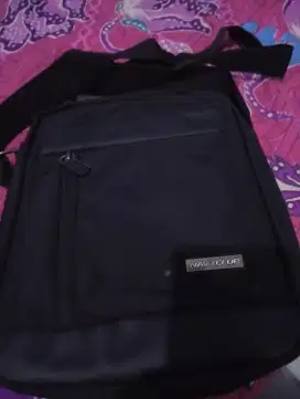 Tas pria dewasa merk navi club hitam