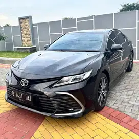 TOYOTA CAMRY 2.5 V AT 2021/2022 FACELIFT SUNROOF BLACK ON BLACK