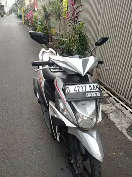 (NEGO) DIJUAL MOTOR YAMAHA MIO Z 125 CC TH 2016 WARNA SILVER DOFF