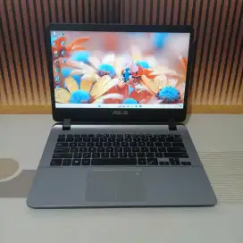 Laptop Asus X407M.