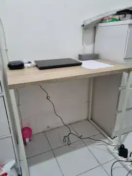 JUAL MEJA KERJA KANTOR GAMING MERK TEGRAF MULUS BARU BEBERAPA BULAN
