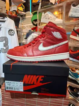 AIR JORDAN 1 RETRO HIGH GYM RED EURO EXCLUSIVE SIZE 44 NEW ORIGINAL