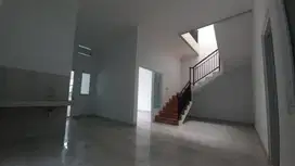 Rumah Baru 2 Lantai Tengah Kota Semolowaru Dkt Manyar, Ngagel, Bratang