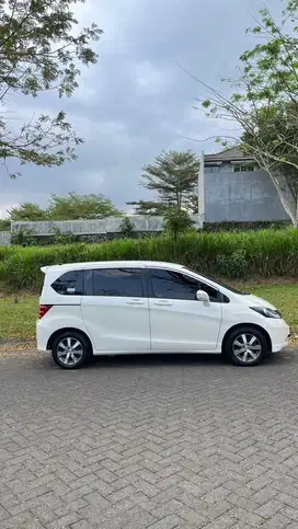 Honda Freed 2011 Bensin E PSD