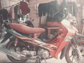SUZUKI SHOGUN 2005 125