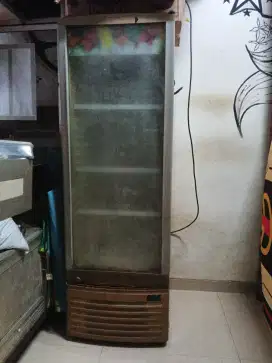 Dijual murah showcase bekas warung