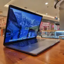 Macbook PRO 15 2018 TOUCHBAR - CORE i7 - RAM 16/ SSD 1 TB