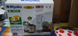 Blender Miyako, Belum pernah dipake. Lupa pernah beli. Murce 150rb aja