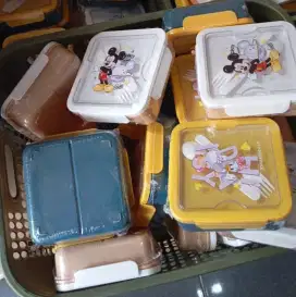Tempat makan anak 2 sekat