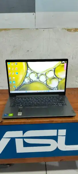 Laptop Lenovo slim3 i5