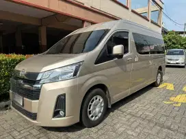 Hiace Premio Fully modified interior