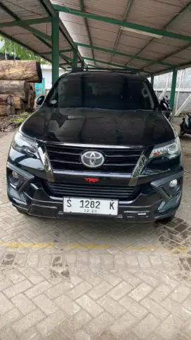 Toyota fortuner low km