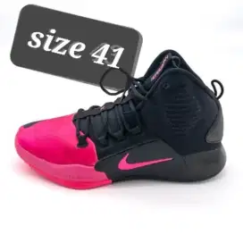 Sepatu basket nike hyperdunk x pink