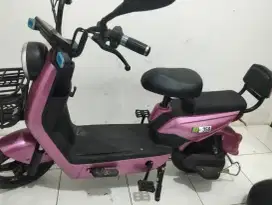 jual sepeda listrik kondisi masih baru