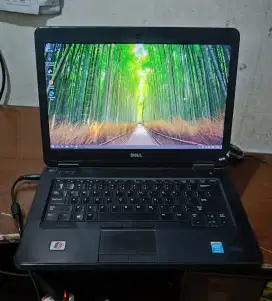 Dell i5 gen 4 ram 8 SSD 128 Batre 3 jam windows 10 siap pakai aman