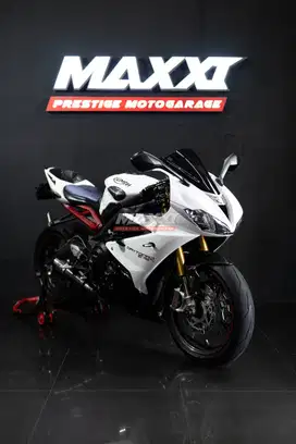 TRIUMPH DAYTONA 675R  R6  ZX6R
