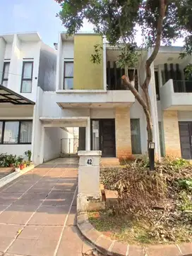 Dijual Rumah Bagus Furnished Cluster Newton Gading Serpong