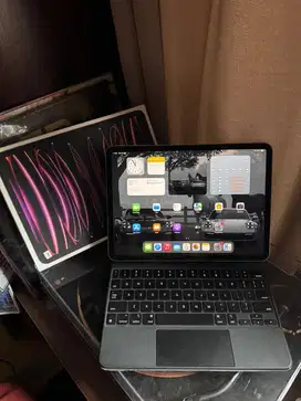 ipad pro gen 4 M2 128gb wifi only ibox + apple magic keyboard