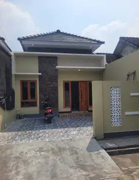 Cuma 1 unit aja rumah baru di wiyung termurah dkt grand harvest