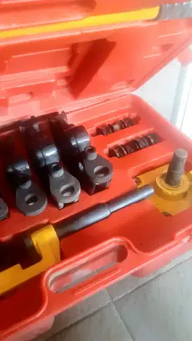 Alat tekuk pipa besi Alat pembengkok pipa besi