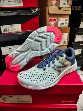 New Balance DRFTv1 Women's Running Shoes