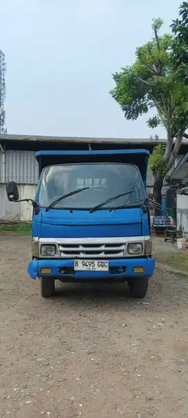 Toyota Dyna 2005 KIR hidup STNK hidup