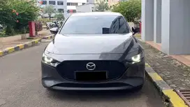 Mazda3 Mazda 3 Hatchback 2.0 SkyactivG Facelift 2022 NIK 2021 Like New