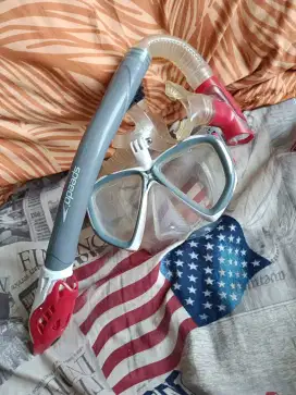 Dijual Kacamata Speedo original Snorkling 1 set siap pakai.
