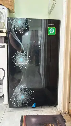 Kulkas 1 pintu merek Sharp