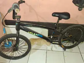 Dijual sepeda atlantis ukuran 20