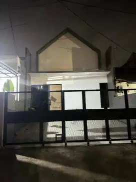 Jual cepat, Rumah baru Renovasi di Mutiara Gading timur, Bekasi