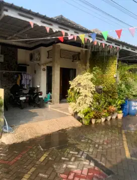 Disewakan rumah di Mangunjaya townhouse tambun selatan