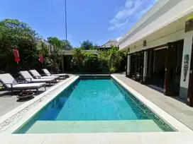 FOR SALE BEAUTIFUL VILLA  WITH BEAUTIFUL LARGE GARDEN IN SANUR AREA
