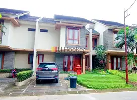 Rumah Mewah Furnished 2 Lantai Di Perum Villa Panbil
