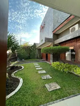 Rumah Mewah Strategis di Tengah Kota Yogyakarta RSH 073
