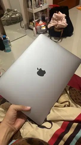 Macbook M1 256 spacegrey IBox garansi aktif 2026