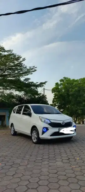 Sigra Putih 2023