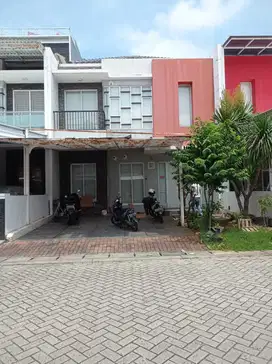 DIJUAL Rumah Golf Lake JAKARTA BARAT uk 8x20 sudah SHM HANYA 4.8M
