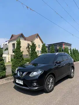 Nissan X-trail 2.5 AT 2017