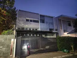 Rumah mewah cantik siap huni lebar 12 meter Citra 6 Jakarta Barat