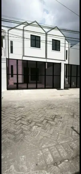 Karang Empat Dijual 2 unit Jejer Rumah Baru