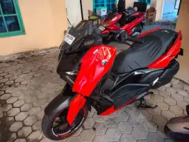 xmax connected 2024 low km like new