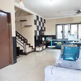 Bawah Pasaran Dijual Rumah di THE ICON, BSD - 2 lt, hook, semi furnish